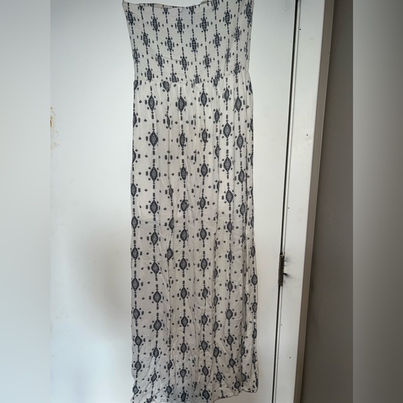 Maxi Dress with Slit - Picture 3 of 4